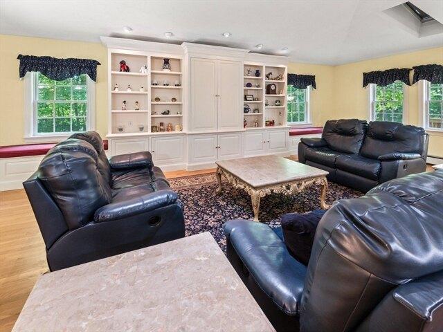 house with 4 bedroom, Ashland MA ES105515508