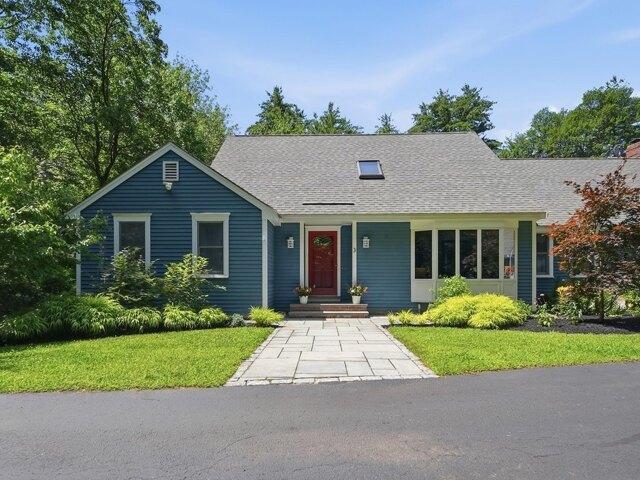 house with 4 bedroom, Atkinson NH ES104478097