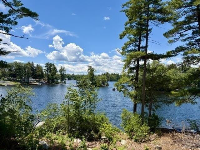 house with 4 bedroom, Atkinson NH ES105493515