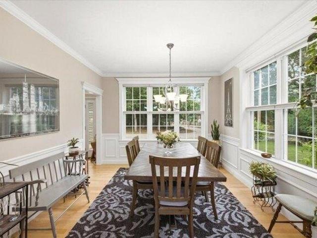 house with 4 bedroom, Attleboro MA ES105368138