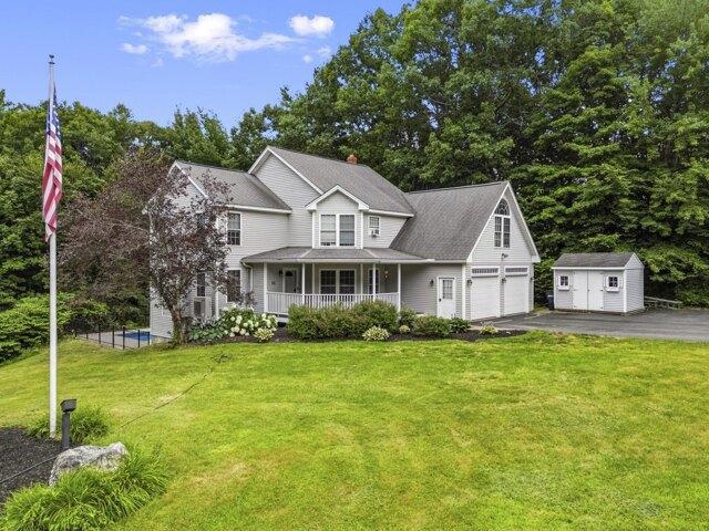 house with 4 bedroom, Auburn ME ES105651731