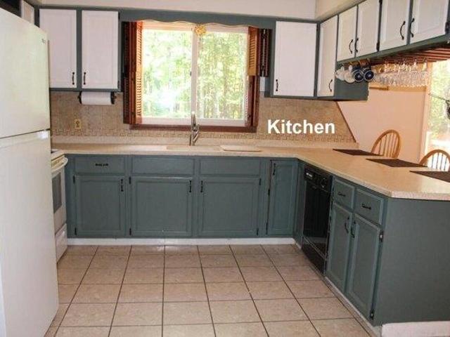house with 4 bedroom, Auburn ME ES105911296