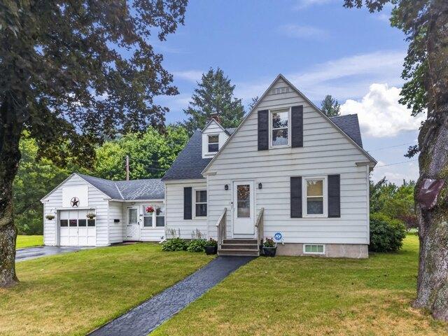 house with 4 bedroom, Augusta ME ES105797800