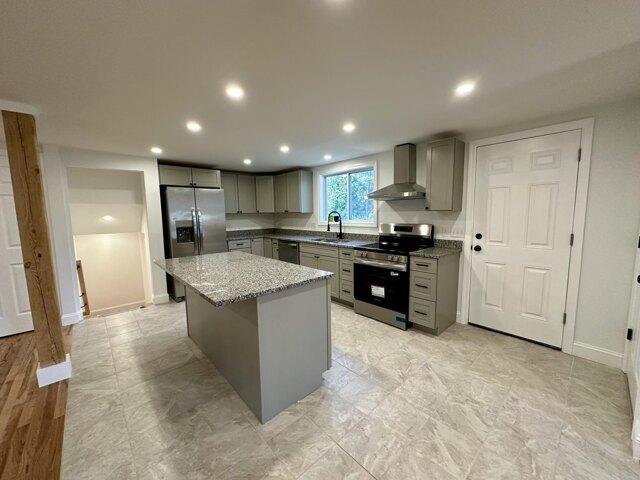 house with 4 bedroom, Augusta ME ES105872530