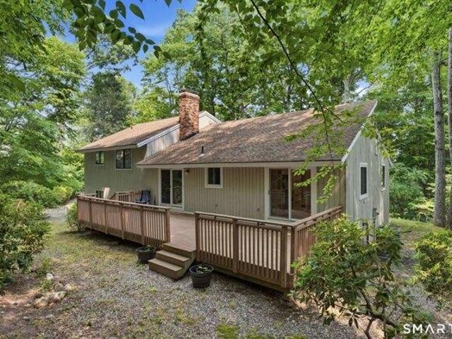 house with 4 bedroom, Avon CT ES104540553