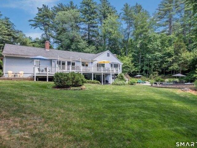 house with 4 bedroom, Avon CT ES104650509