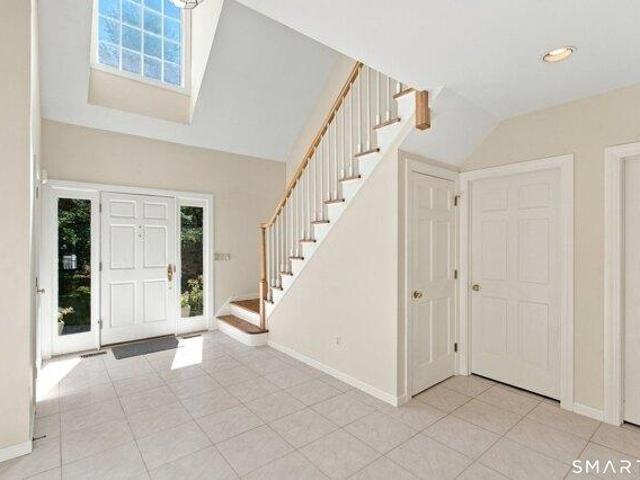 house with 4 bedroom, Avon CT ES105579401