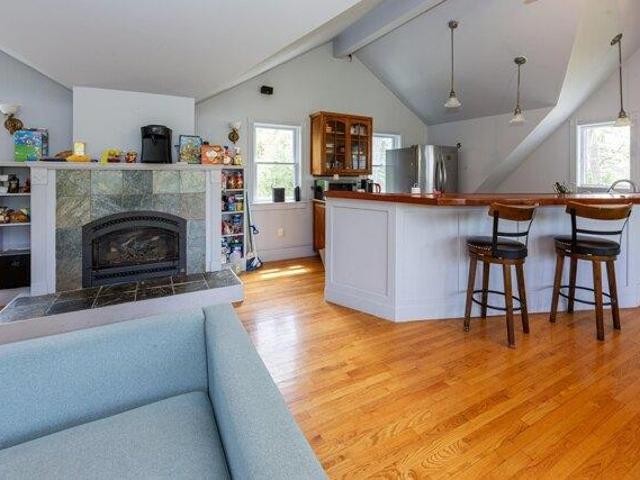 house with 4 bedroom, Bar Harbor ME ES106001830