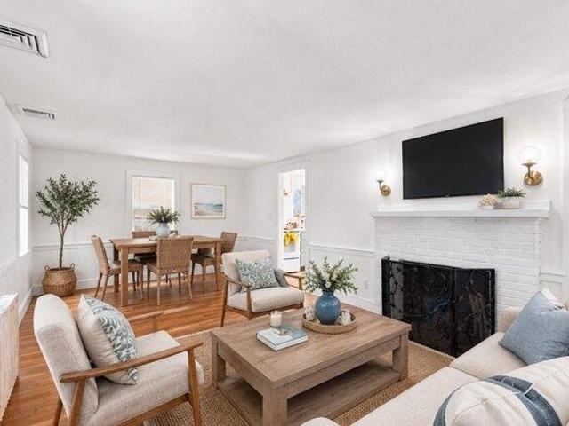 house with 4 bedroom, Barnstable MA ES106088802
