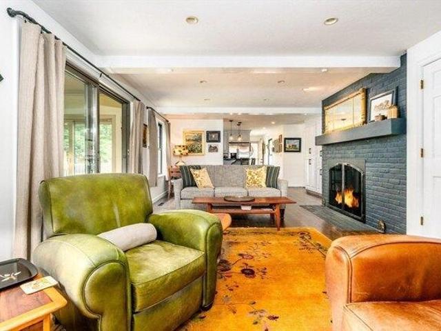 house with 4 bedroom, Barnstable MA ES103850442