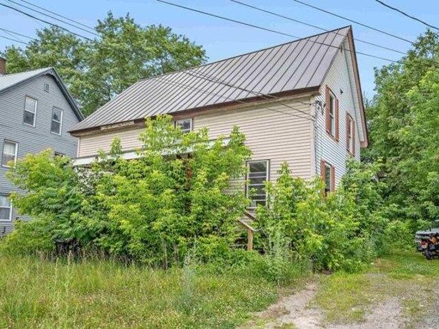house with 4 bedroom, Barre VT ES105422886