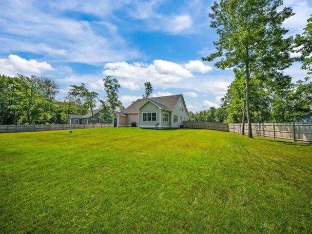 house with 4 bedroom, Barrington NH ES105511606