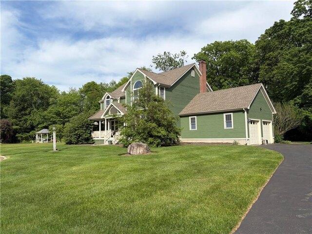 house with 4 bedroom, Barrington RI ES105514553