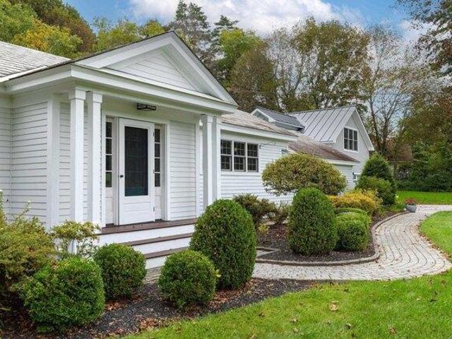 house with 4 bedroom, Bennington VT ES106177418