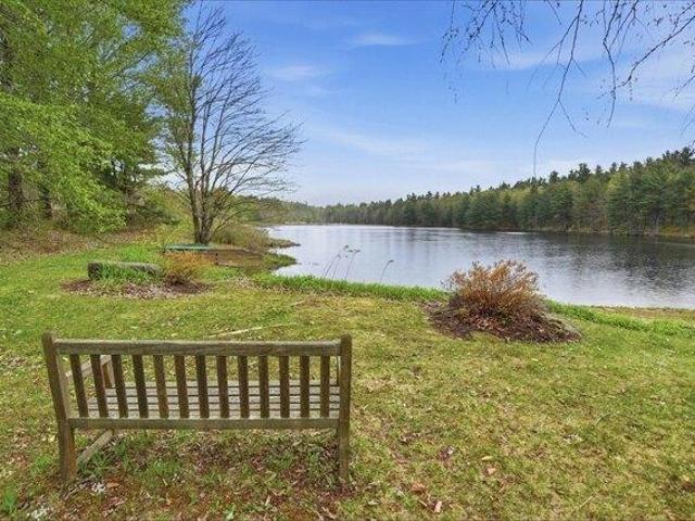 house with 4 bedroom, Becket MA ES105277270