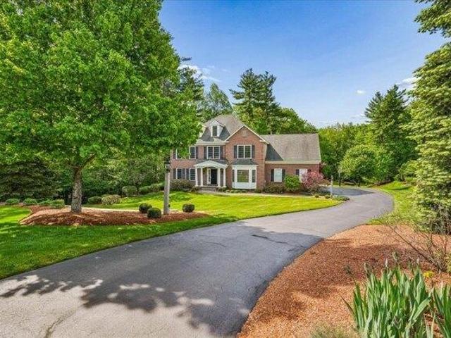 house with 4 bedroom, Bedford NH ES104351295