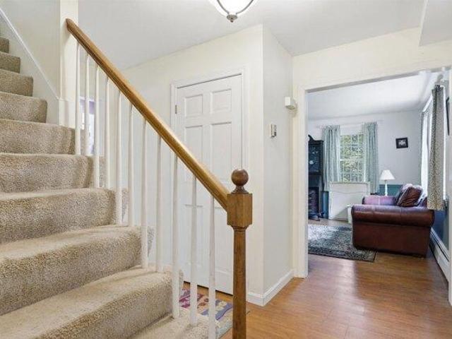 house with 4 bedroom, Bedford NH ES104442016