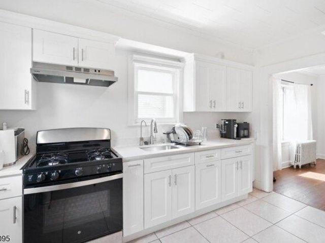 house with 4 bedroom, Belleville NJ ES105512882