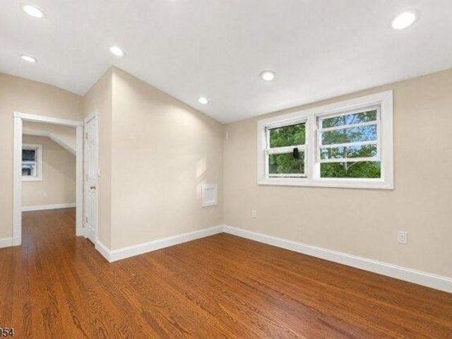 house with 4 bedroom, Belleville NJ ES105536030