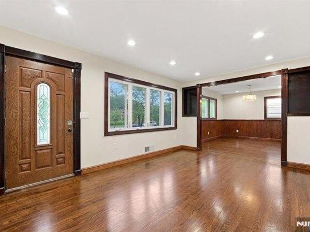 house with 4 bedroom, Belleville NJ ES105649522