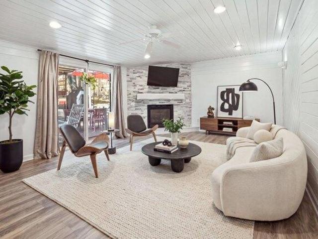 house with 4 bedroom, Bellingham MA ES105550456