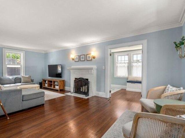 house with 4 bedroom, Belmont MA ES105424912