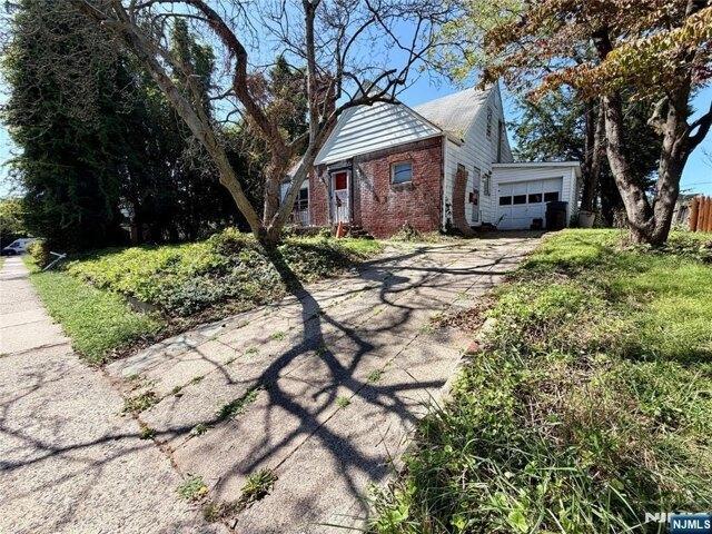 house with 4 bedroom, Bergenfield NJ ES105659046