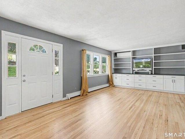 house with 4 bedroom, Bethel CT ES105438750