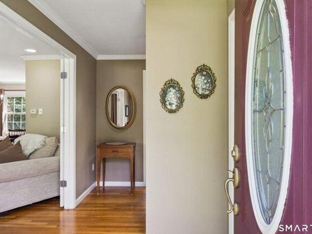 house with 4 bedroom, Bethel CT ES105535001