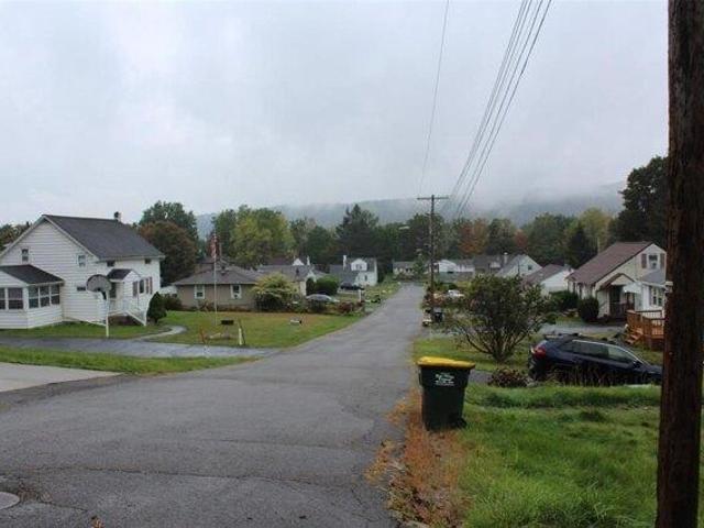 house with 4 bedroom, Binghamton NY ES104904986