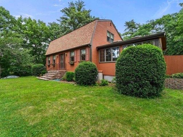 house with 4 bedroom, Billerica MA ES105414097