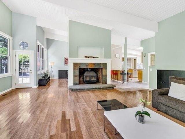 house with 4 bedroom, Bolton MA ES105516377