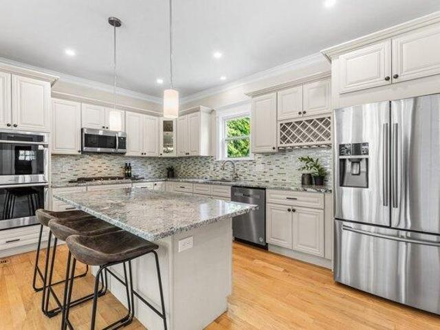 house with 4 bedroom, Boston MA ES105425658