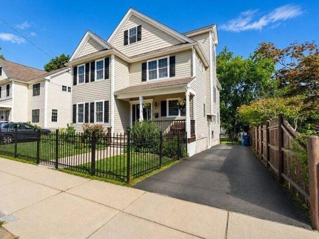 house with 4 bedroom, Boston MA ES105497143