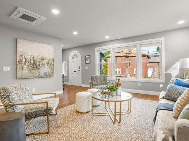 house with 4 bedroom, Boston MA ES105614963