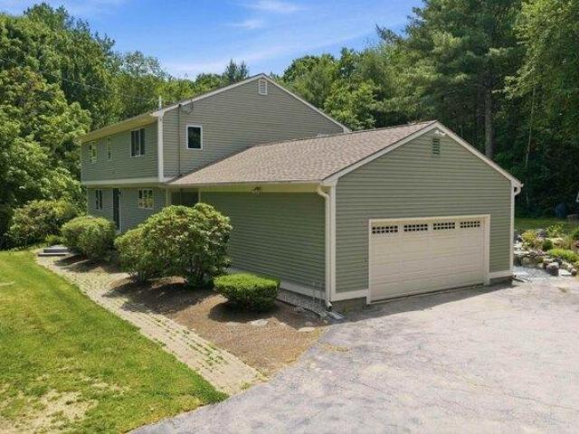 house with 4 bedroom, Bow NH ES104262497