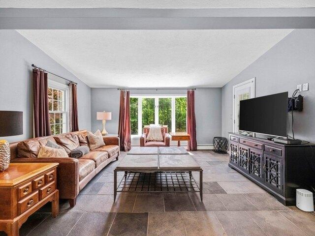 house with 4 bedroom, Boxford MA DS104331931