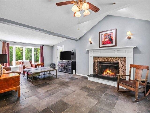 house with 4 bedroom, Boxford MA ES105547840
