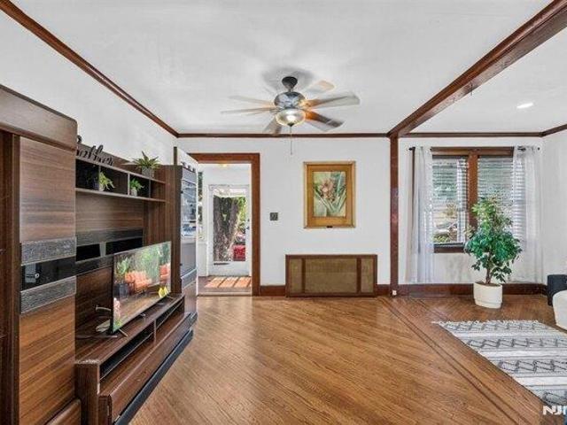 house with 4 bedroom, Bloomfield NJ ES105589370