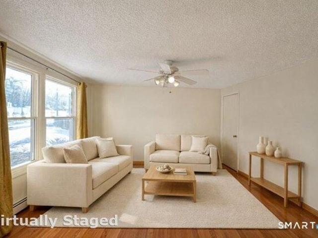 house with 4 bedroom, Bloomfield CT ES104477508
