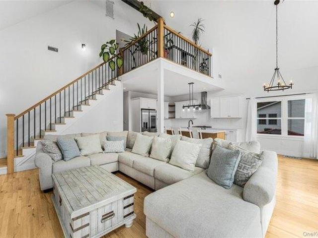 house with 4 bedroom, Bloomingburg NY ES105288672