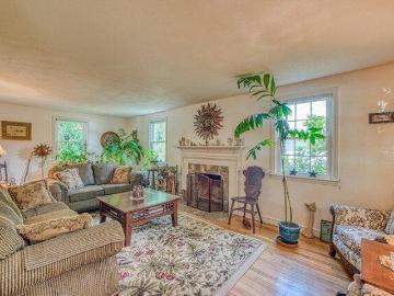 house with 4 bedroom, Brockton MA ES103498779