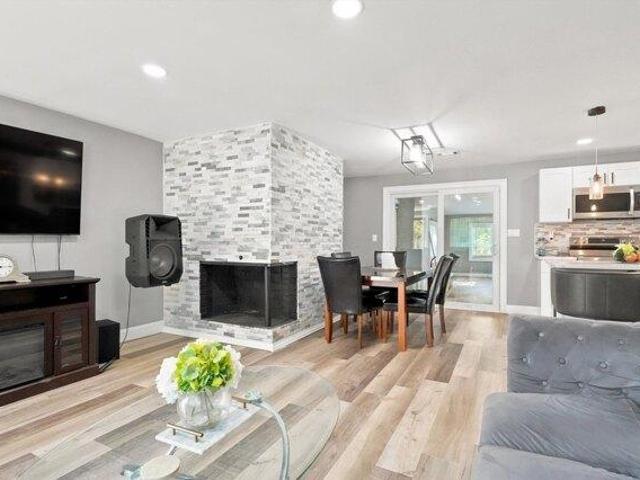 house with 4 bedroom, Brockton MA ES105426769