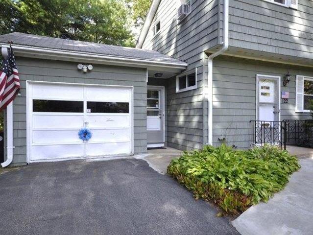 house with 4 bedroom, Brockton MA ES105650912