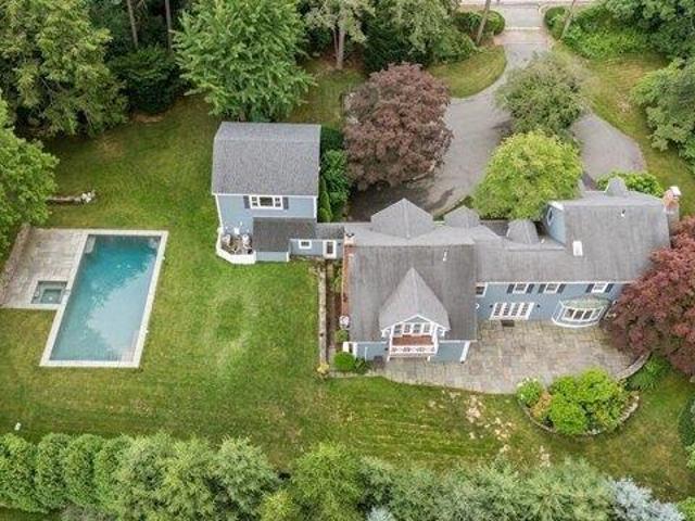 house with 4 bedroom, Brookline MA ES105537063