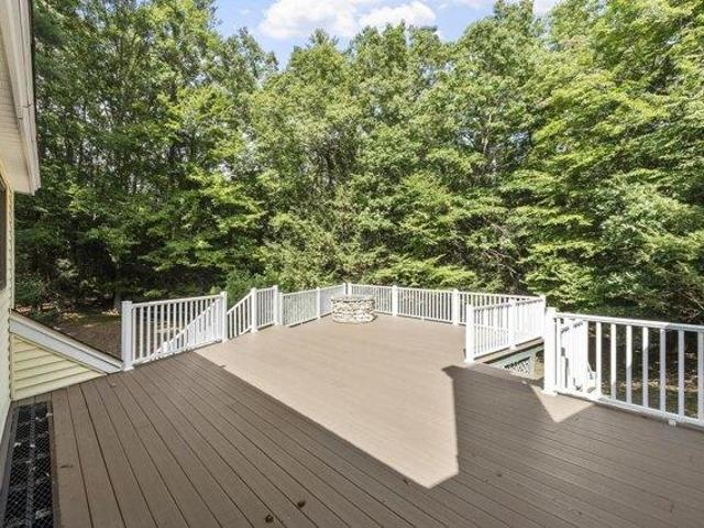 house with 4 bedroom, Brookline NH ES105550813