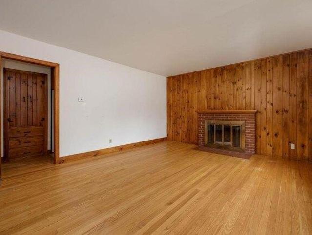 house with 4 bedroom, Brattleboro VT ES104078882