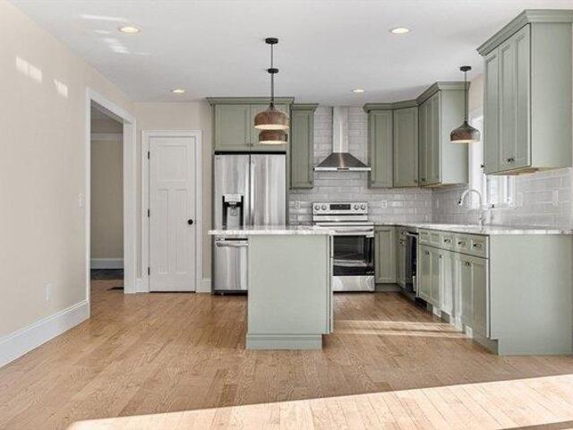 house with 4 bedroom, Braintree MA ES104511587