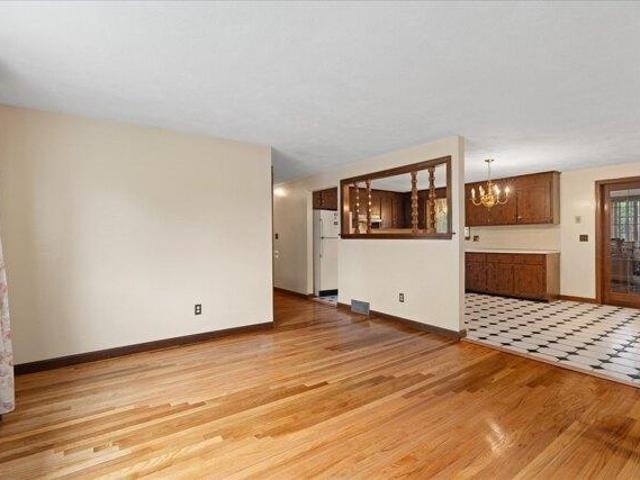 house with 4 bedroom, Bridgewater MA ES105613212