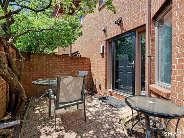 house with 4 bedroom, Bridgeport CT ES105415473